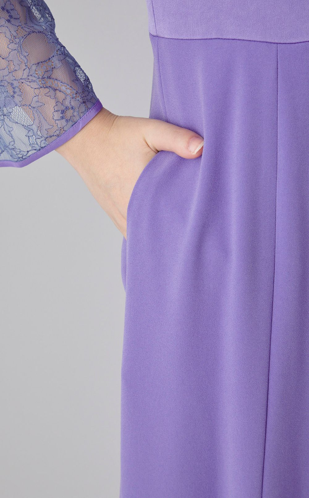 パール付レーススリーブワンピース