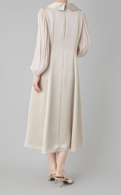 金駒刺繍ワンピース