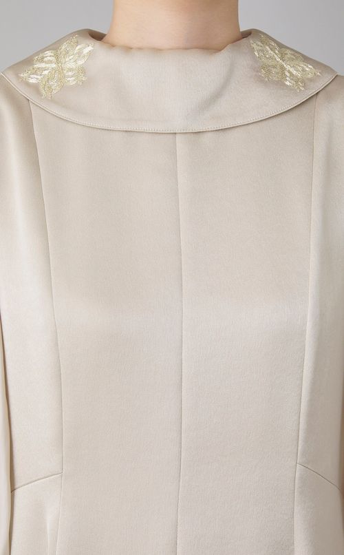 金駒刺繍ワンピース