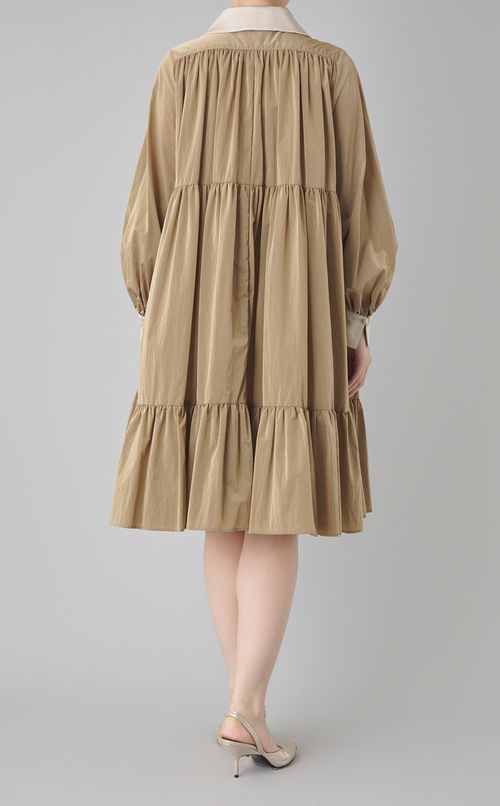 金駒刺繍ギャザーフレアワンピース