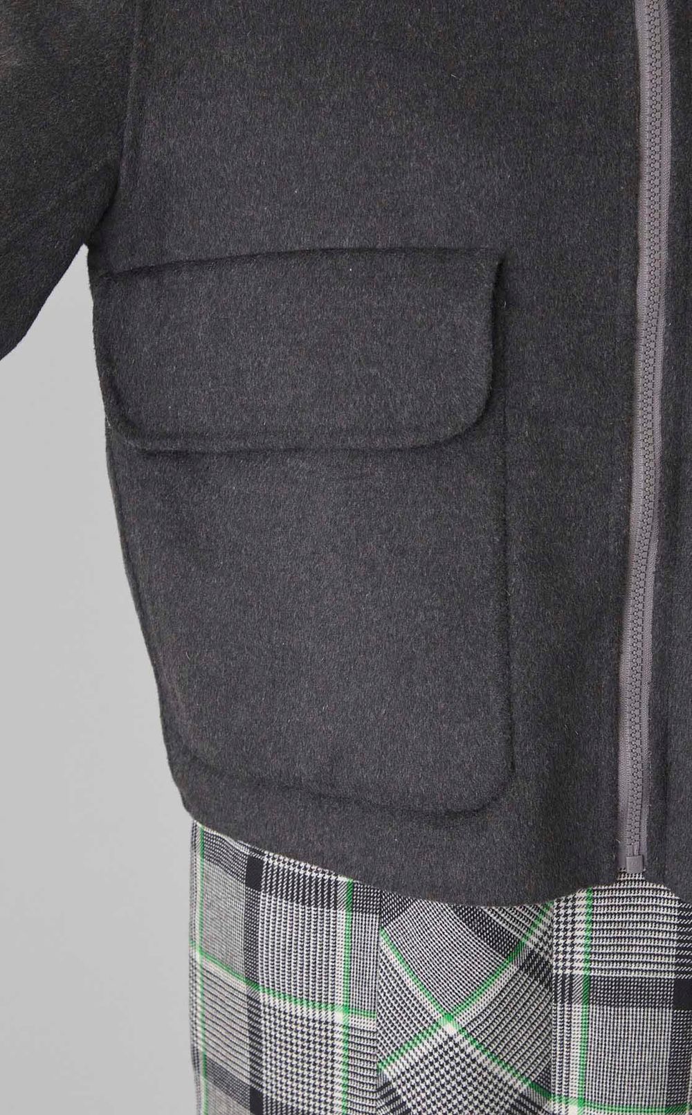 リバーシブルノーカラーブルゾン