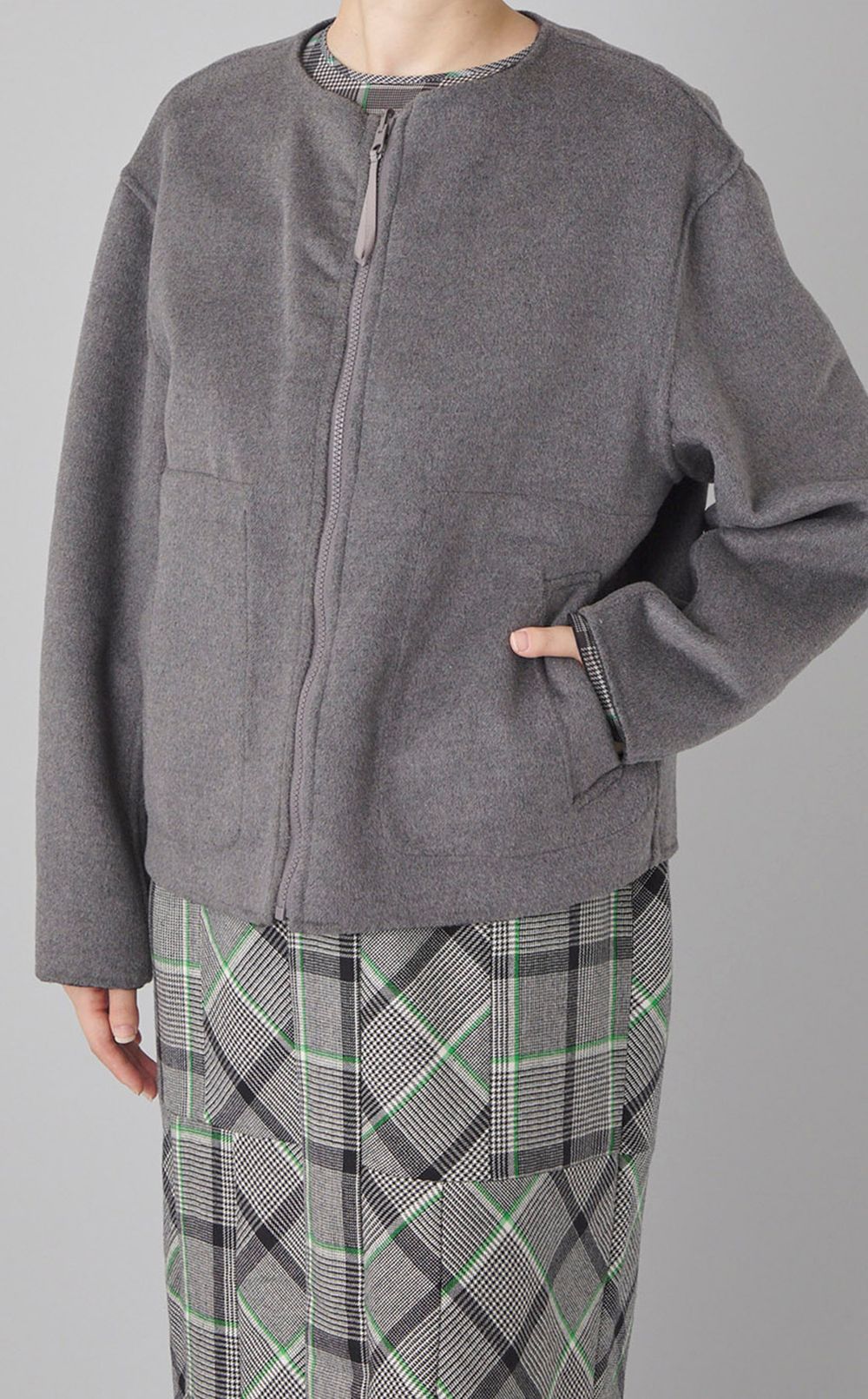 リバーシブルノーカラーブルゾン