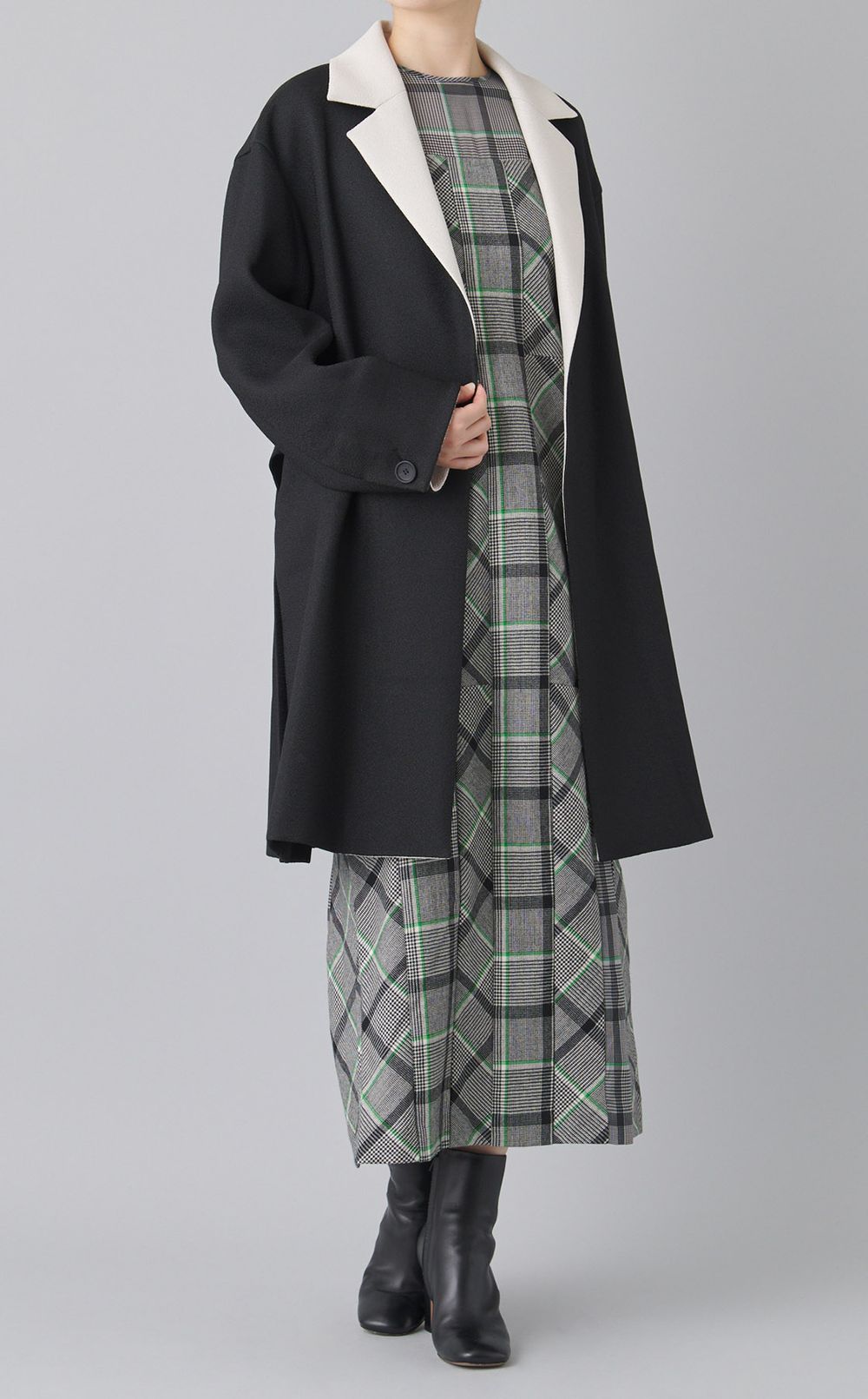 ジャージーテーラードコート