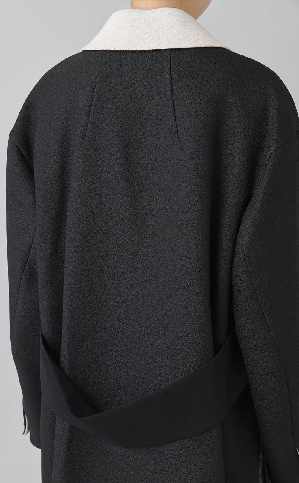 ジャージーテーラードコート