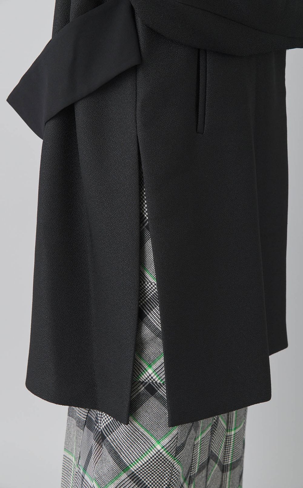 ジャージーテーラードコート