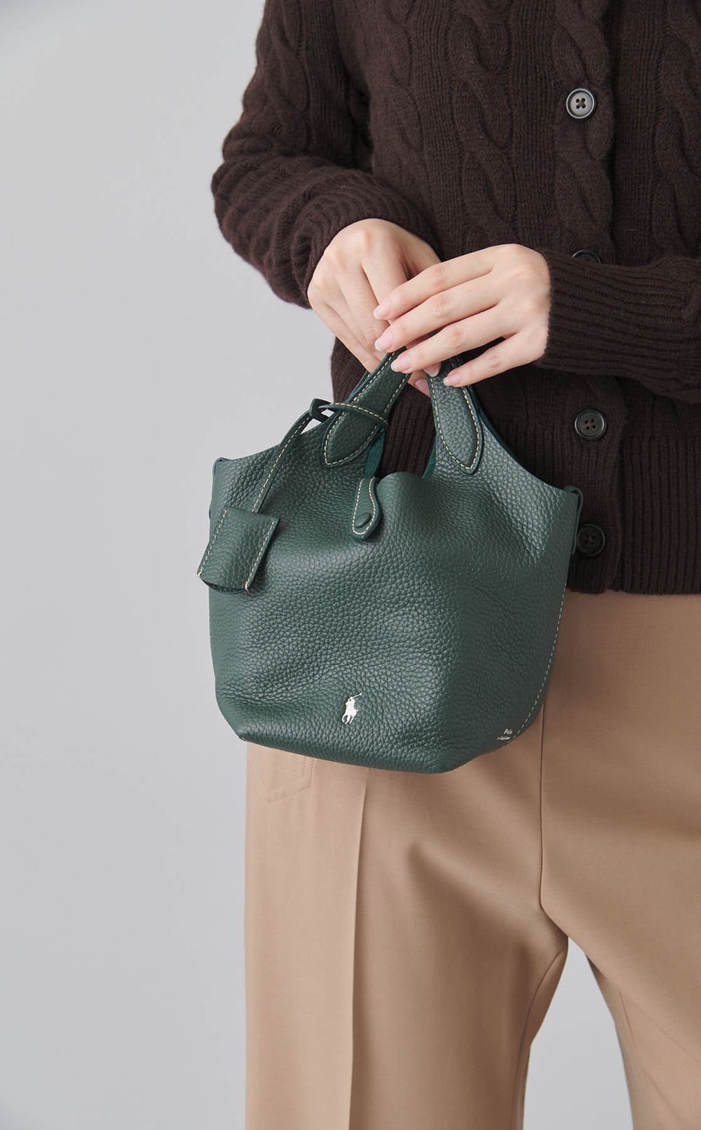 クロスボディスモールバッグ