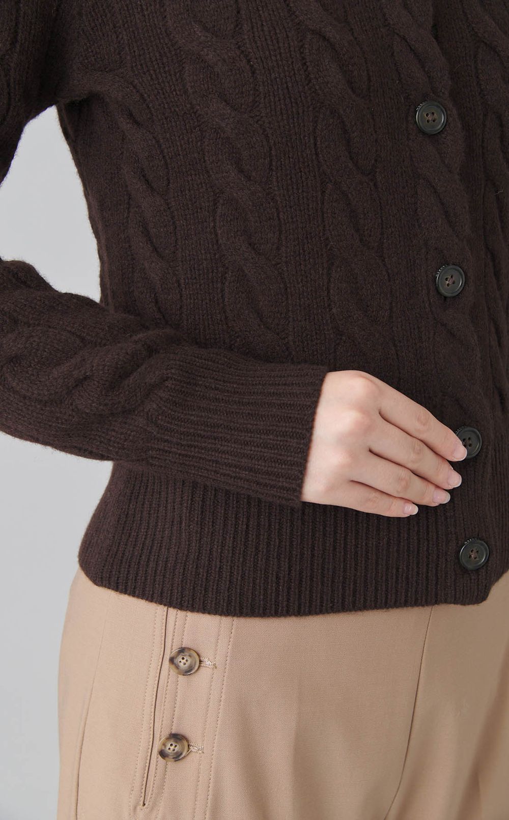 ニットカーディガン