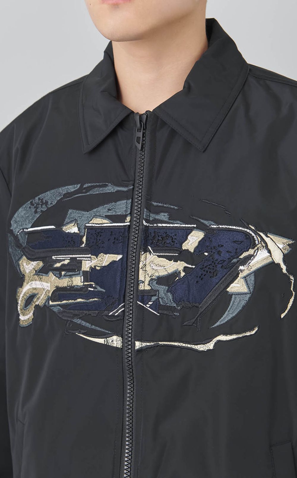 ジップアップロゴブルゾン