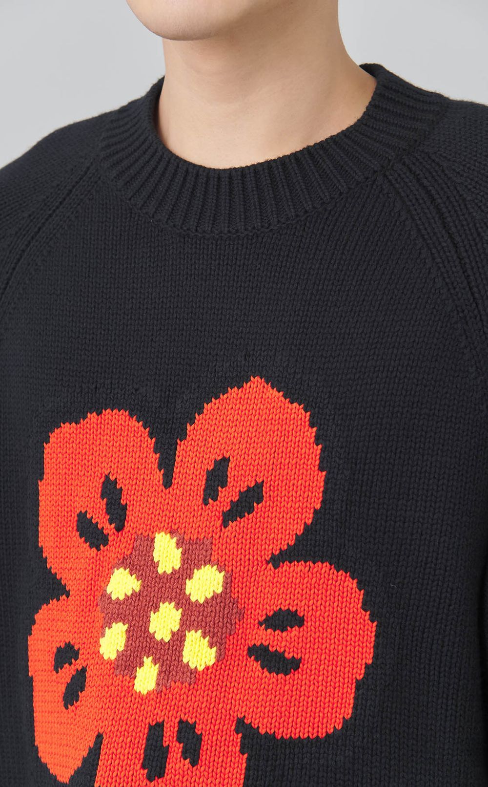 ボケフラワークルーネックニット