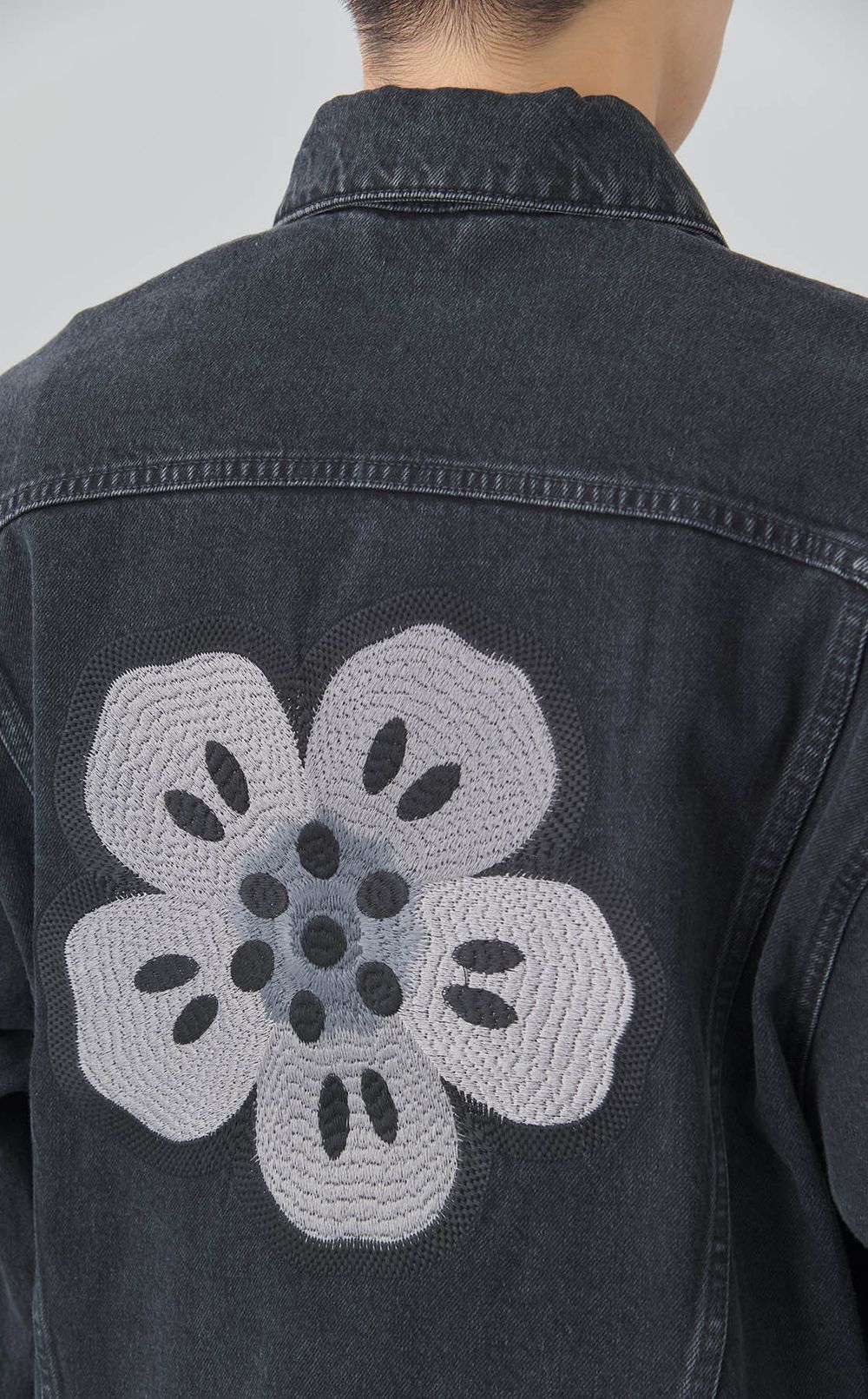 ボケフラワートラッカージャケット