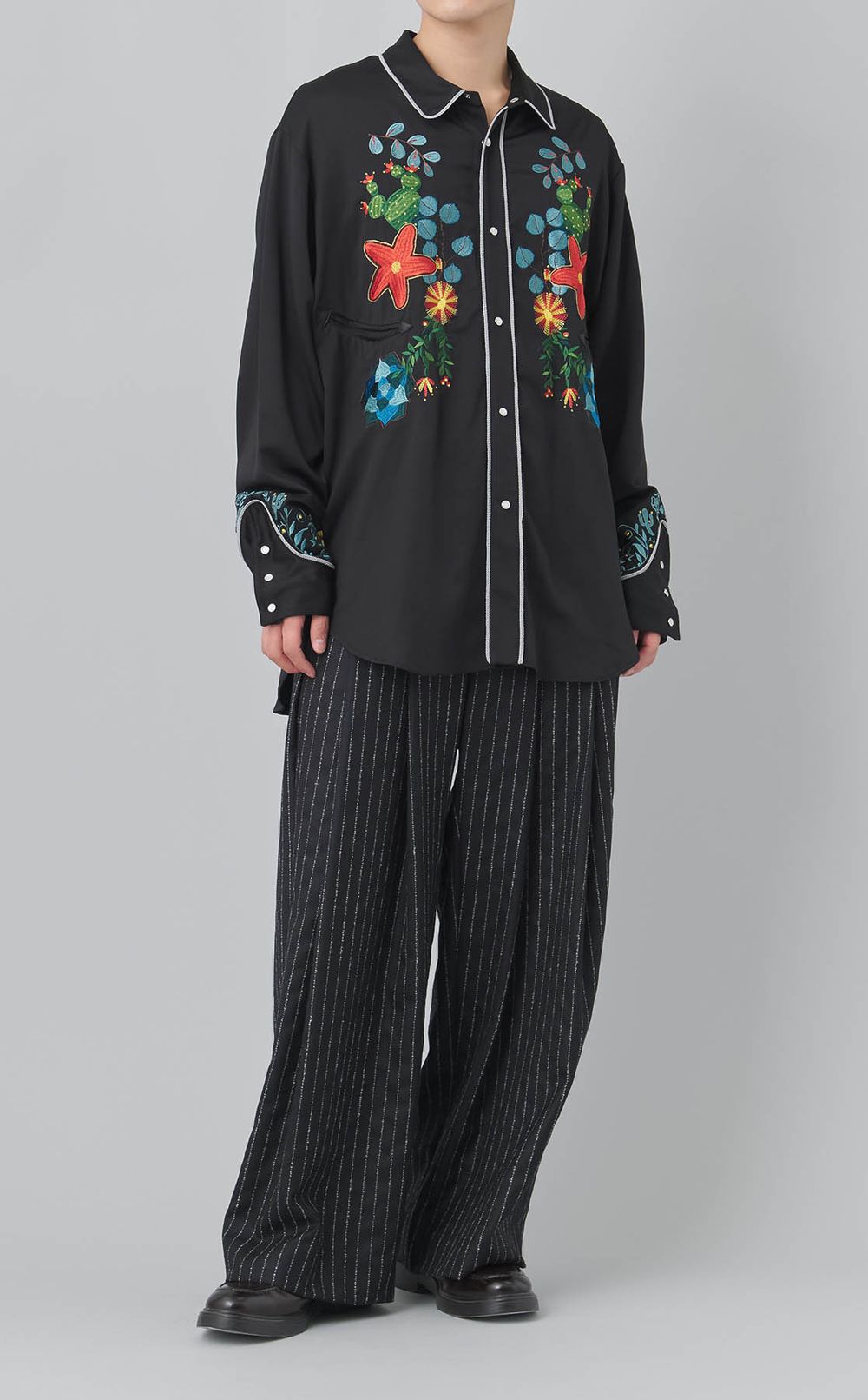 ピンストライプバギーパンツ