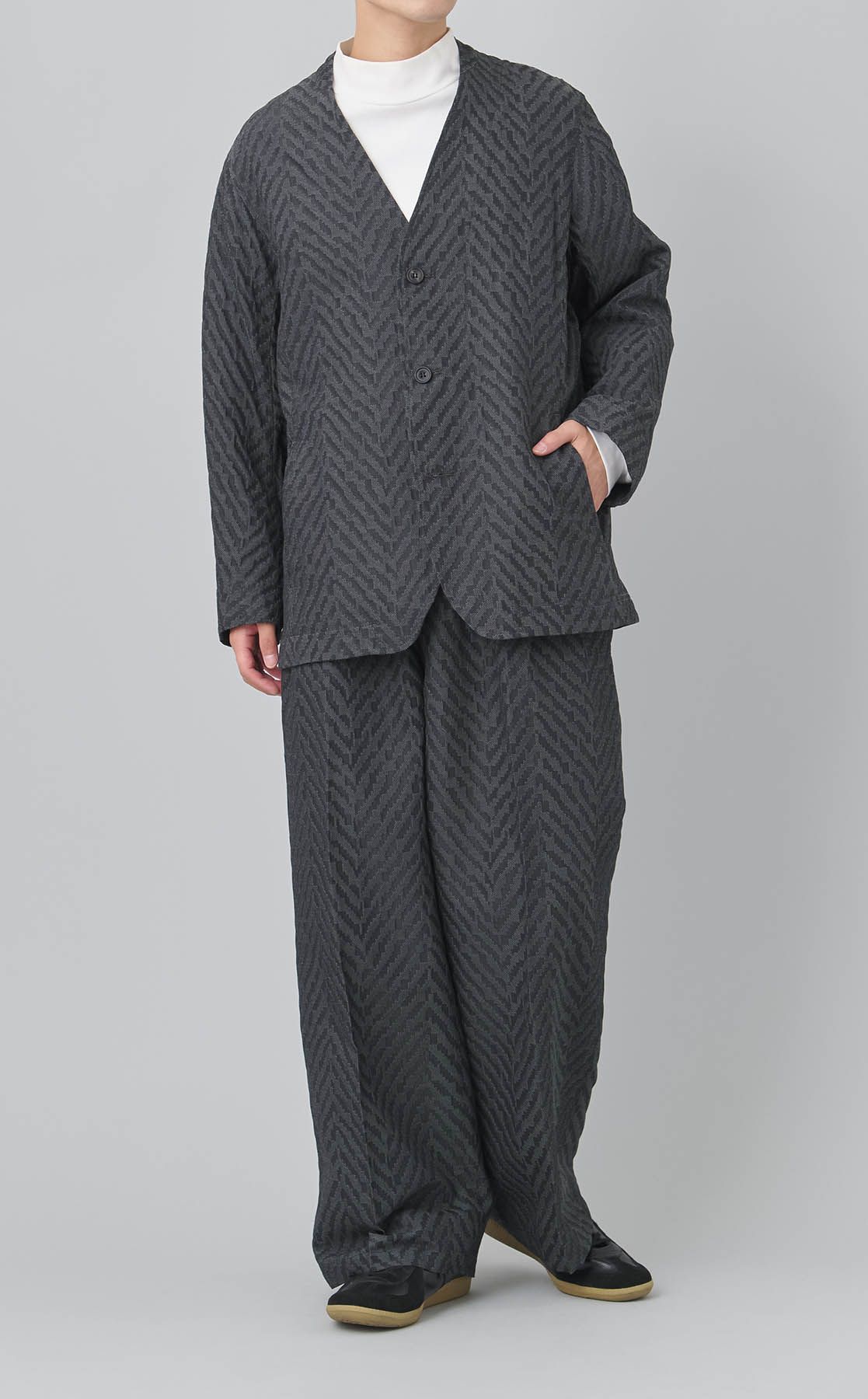 White Mountaineering｜ジャカードノーカラージャケット