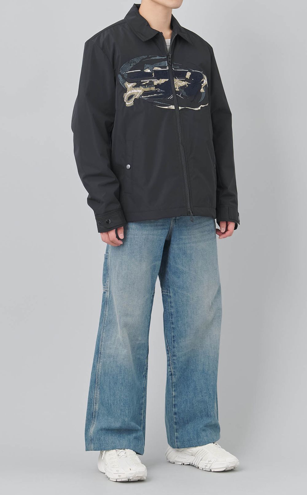 ジップアップロゴブルゾン