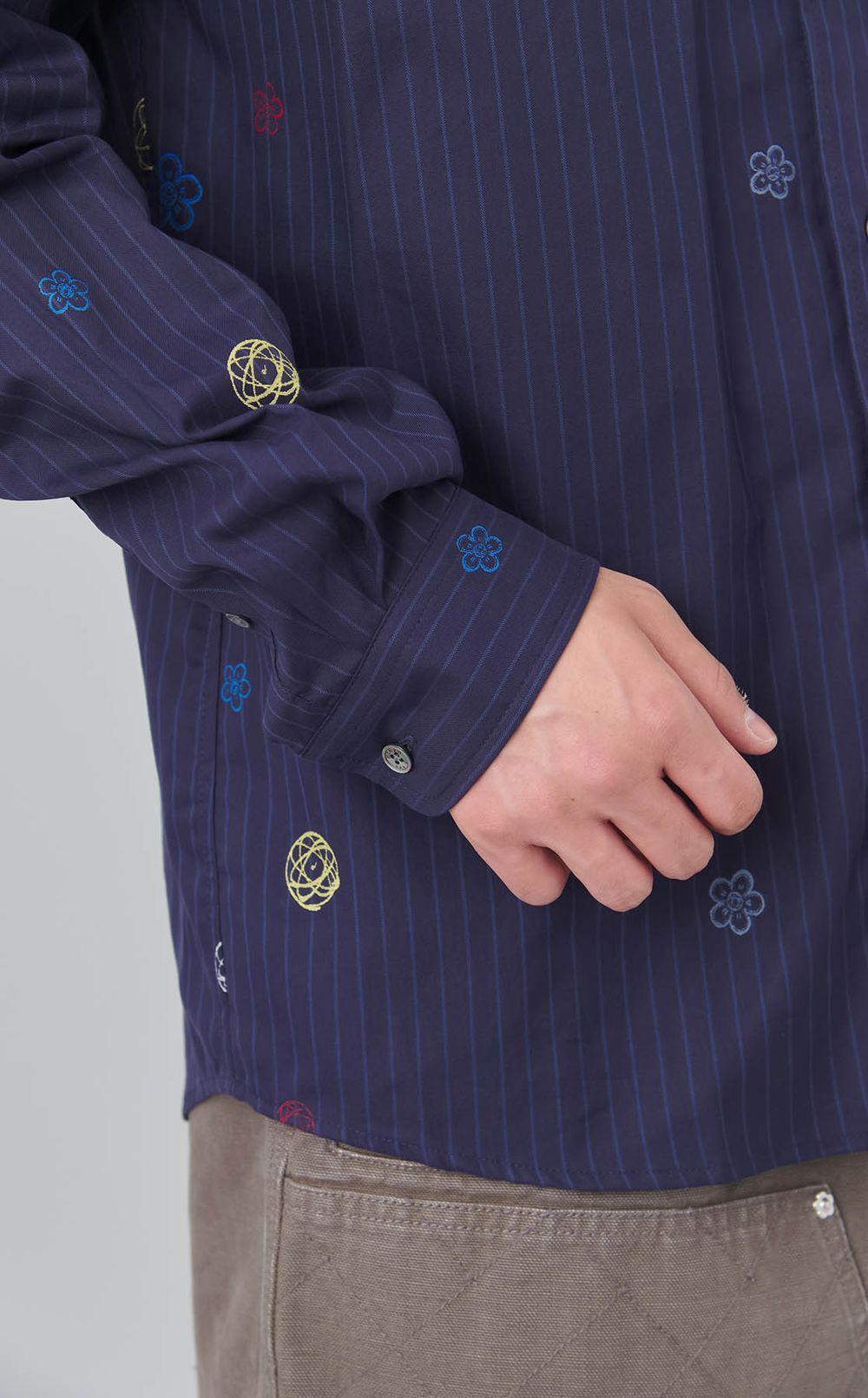 FUTURAカジュアルシャツ