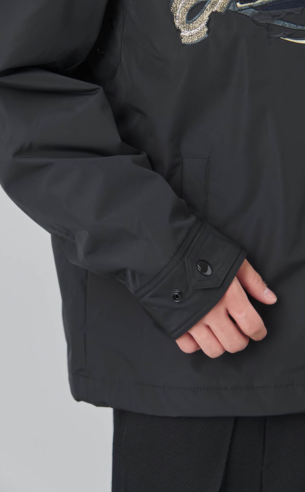 ジップアップロゴブルゾン