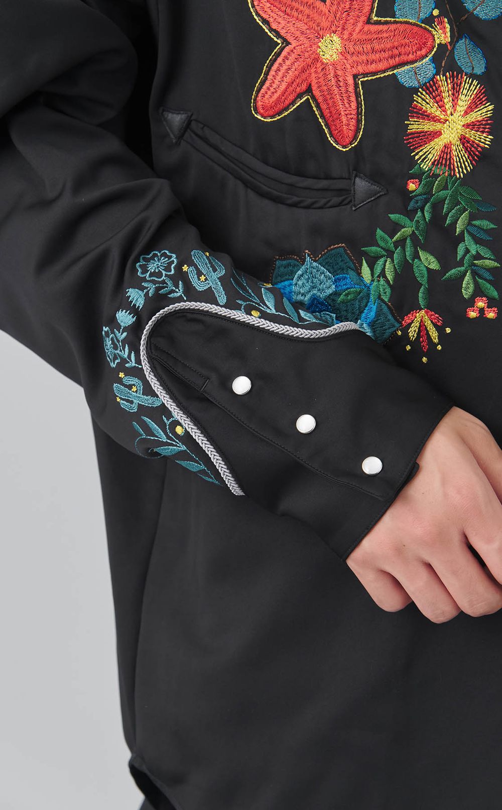 エンブロイダリーウエスタンシャツ