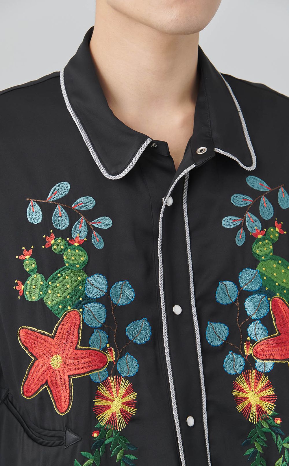 エンブロイダリーウエスタンシャツ