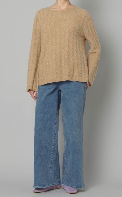 ケーブルニットプルオーバー