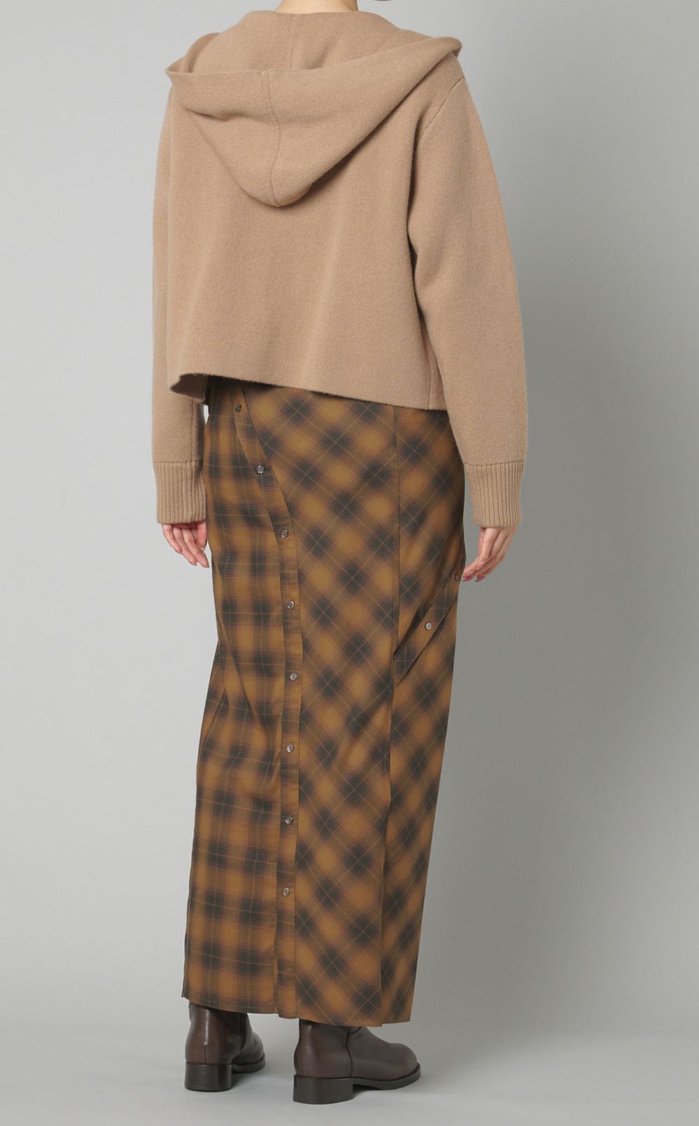 ジップアップニットパーカー