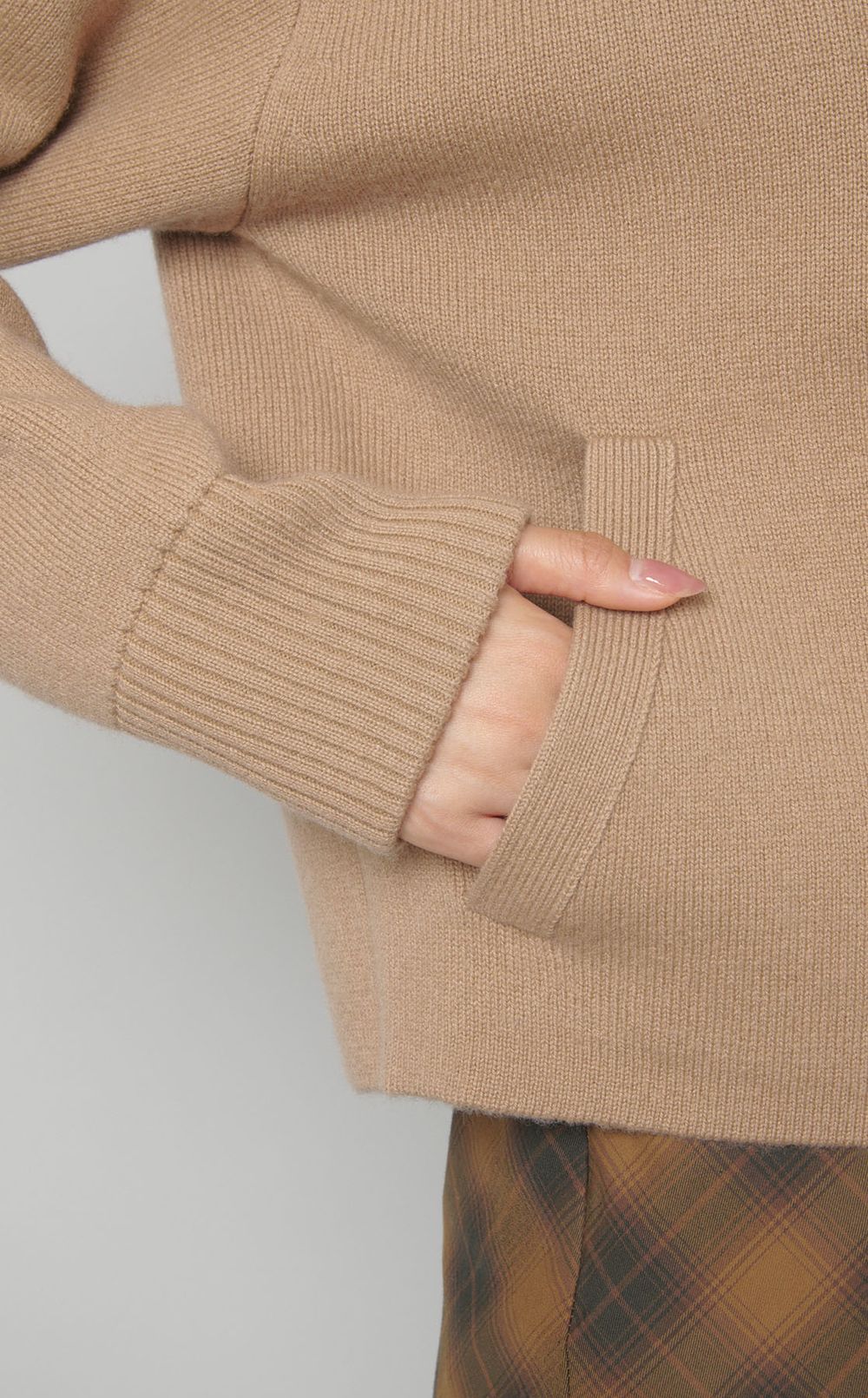 ジップアップニットパーカー