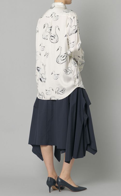 スワンプリントレギュラーカラーブラウス