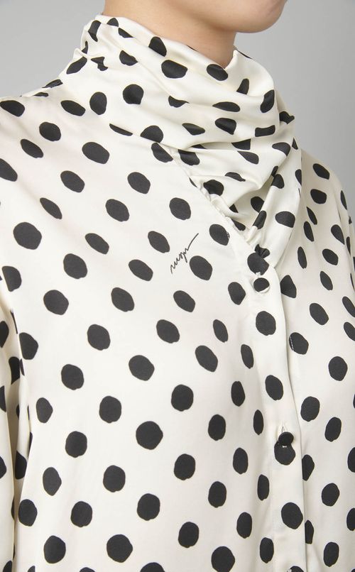 ドットプリントスカーフネックブラウス