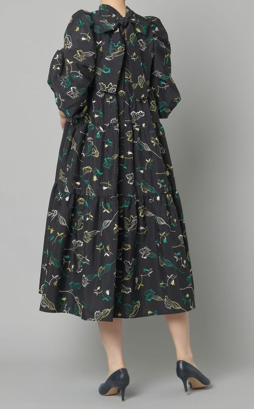 エンブロイダリーティアードワンピース