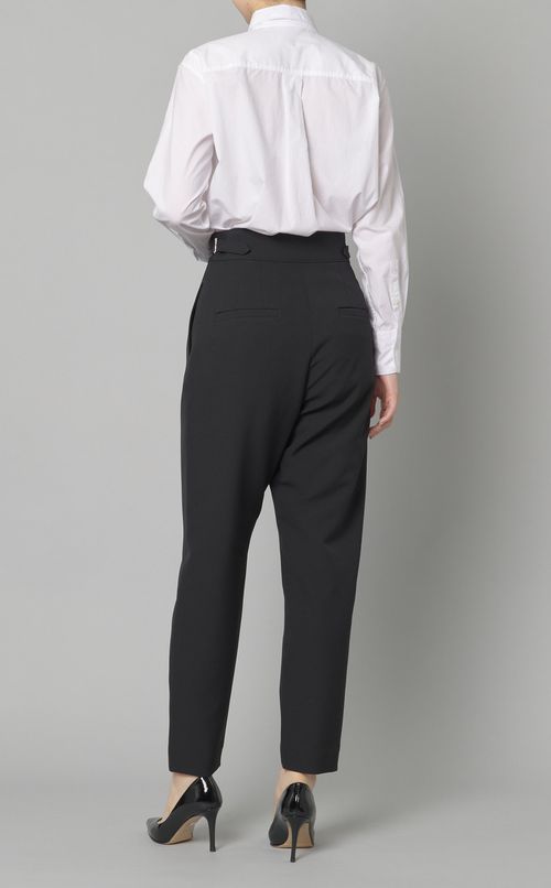 ウエストバックルテーパードパンツ