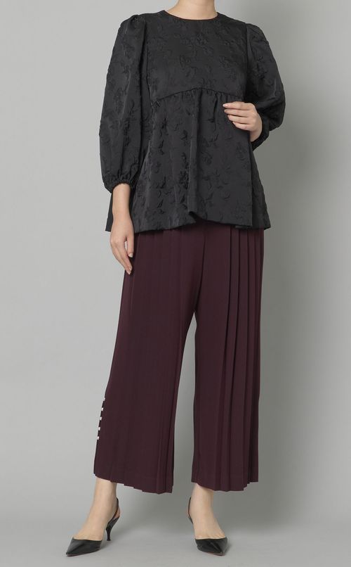 フロントプリーツストレートパンツ