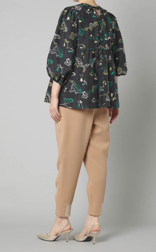 フラワーエンブロイダリーブラウス