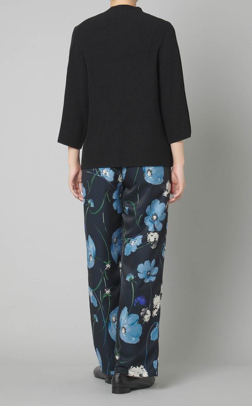 ビルドネックコットンセーター