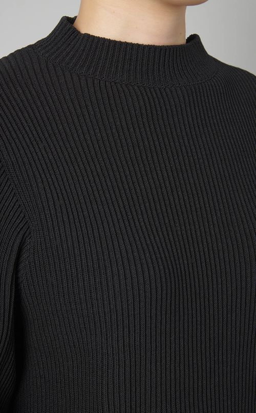 ビルドネックコットンセーター