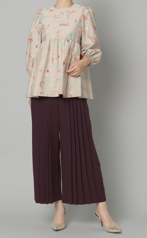 フラワーエンブロイダリーブラウス