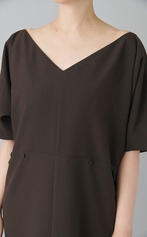 ドルマンスリーブスーツワンピース