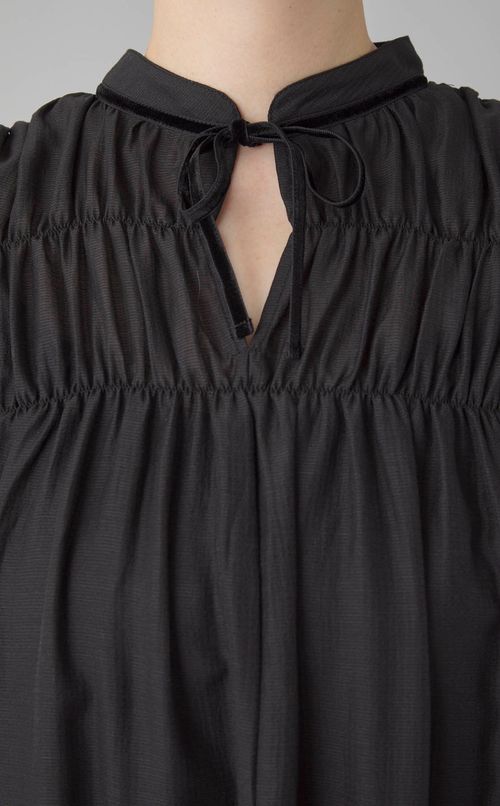 シフォンギャザーワンピース