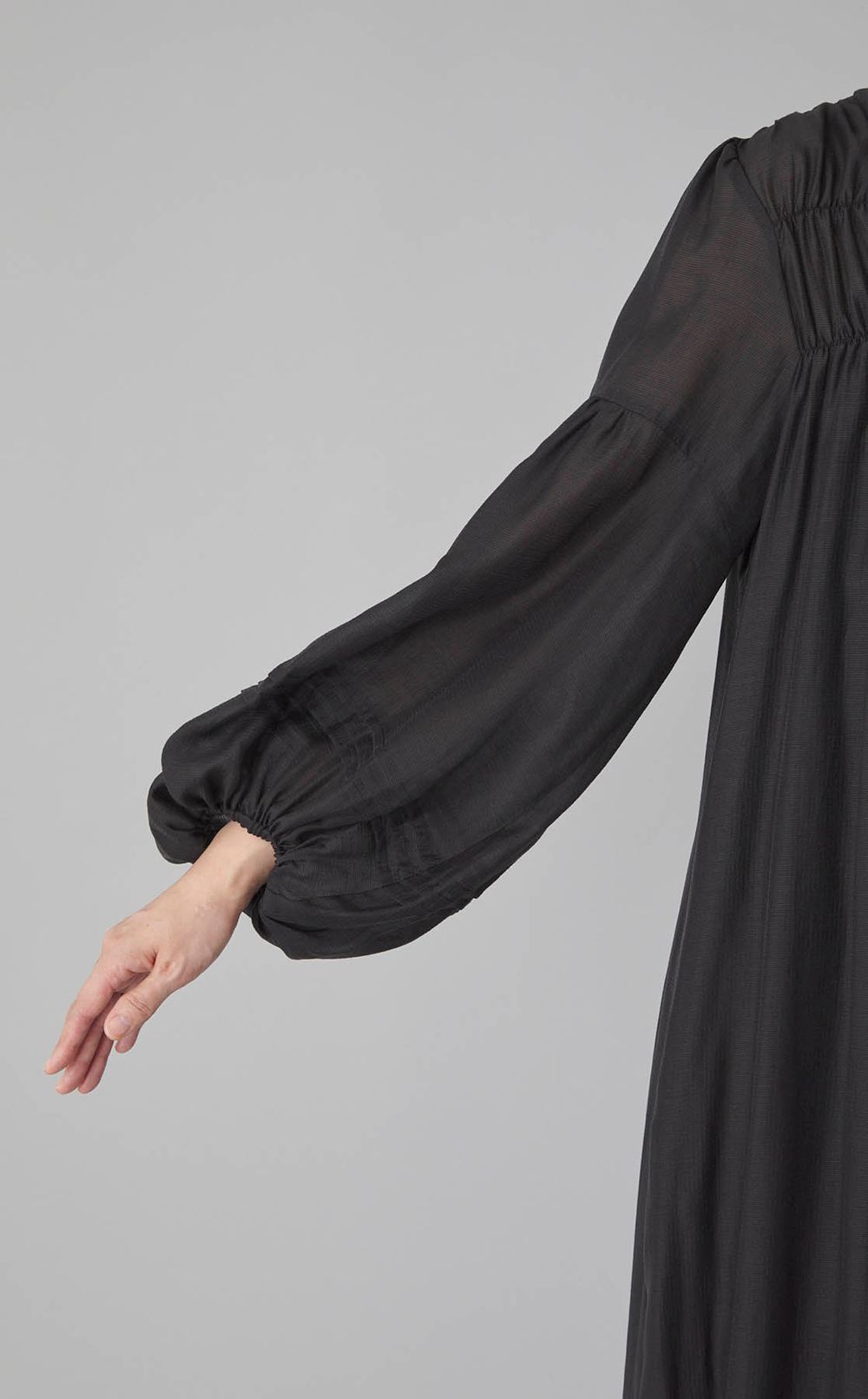 シフォンギャザーワンピース