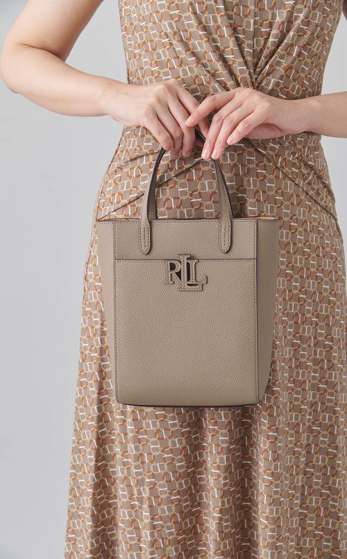 ショルダーベルト付きハンドバッグ