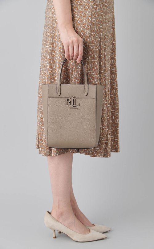 ショルダーベルト付きハンドバッグ