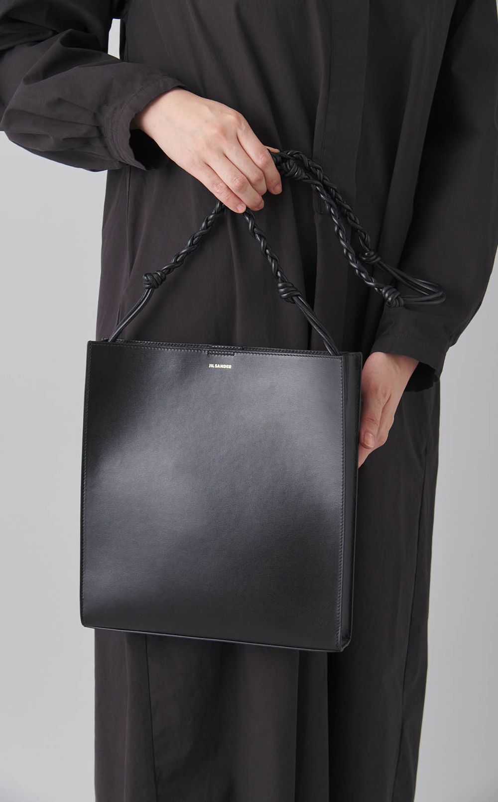 TANGLE MDレザーショルダーバッグ