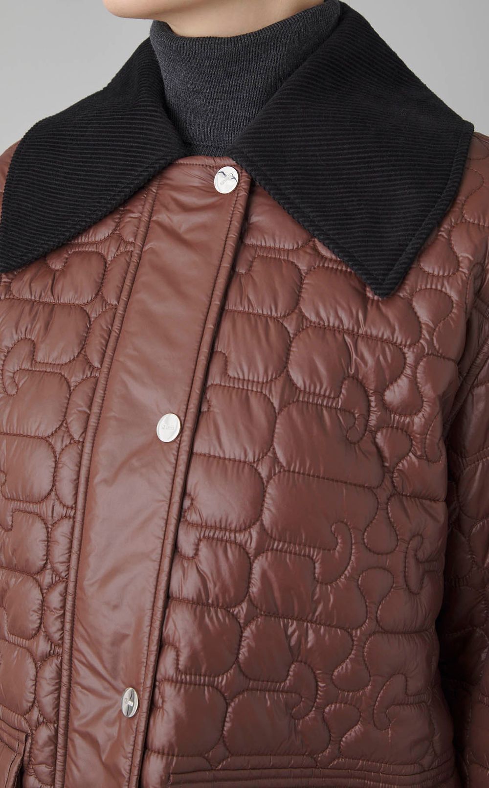 シャイニーキルティングブルゾン