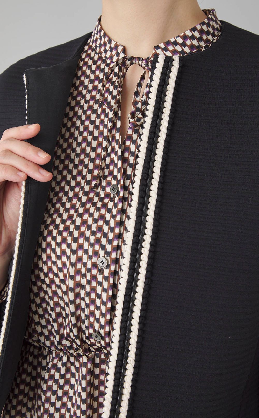 ジャージーノーカラージャケット