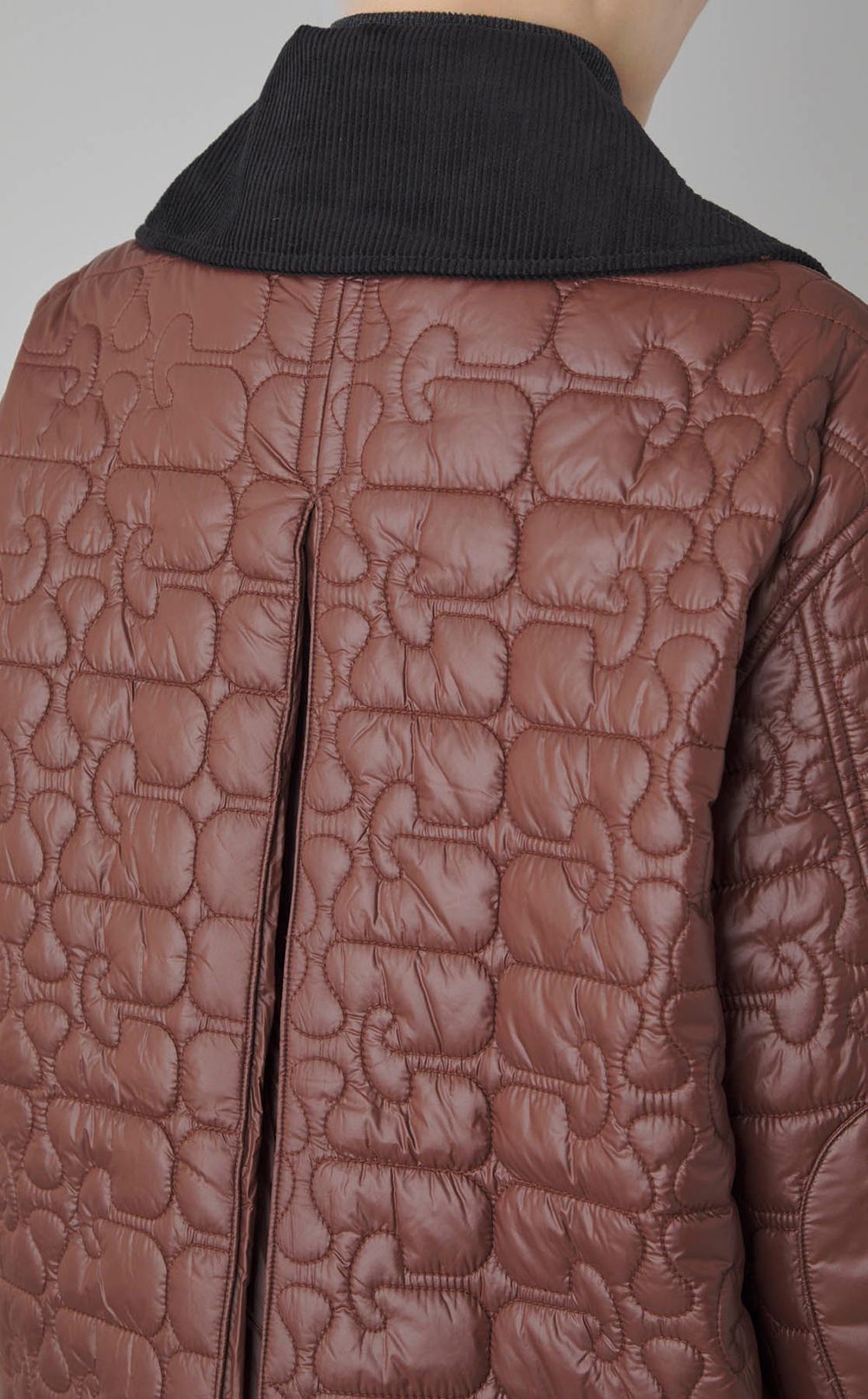 シャイニーキルティングブルゾン