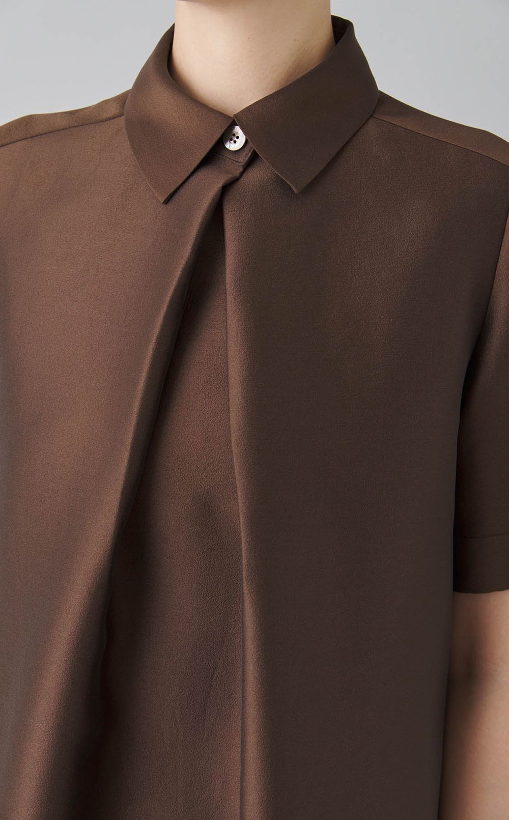 フロントタックワンピース