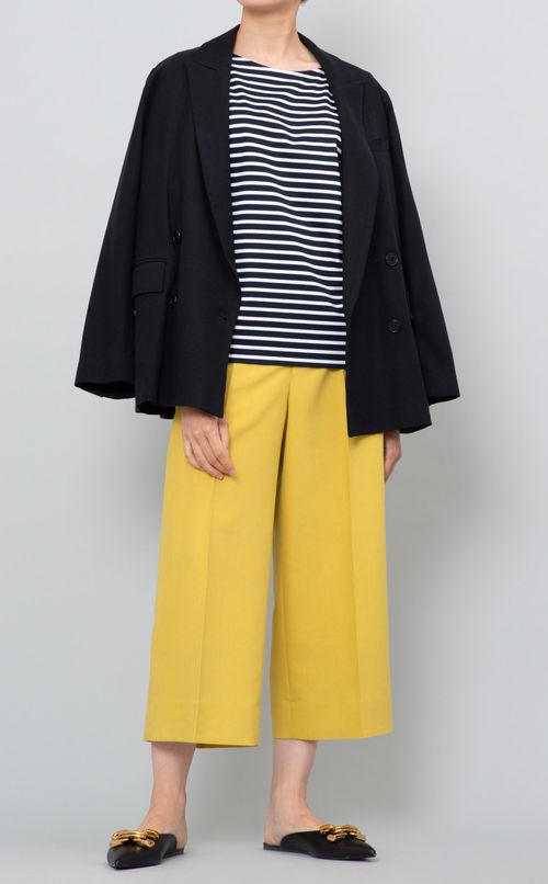 バックフレアパイピングブラウス