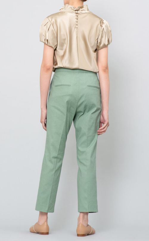 ストレッチストレートパンツ