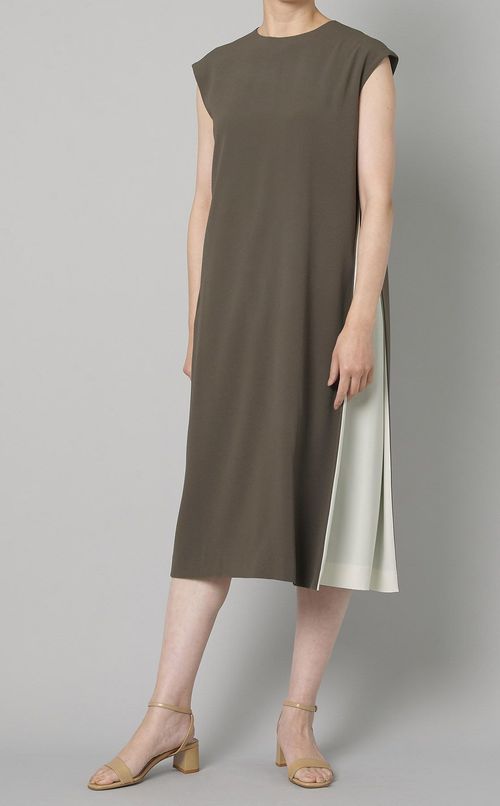 サイドタックスリーブレスワンピース