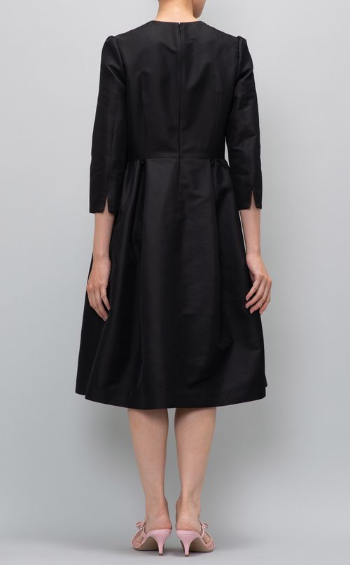 リトルブラック七分袖ワンピース