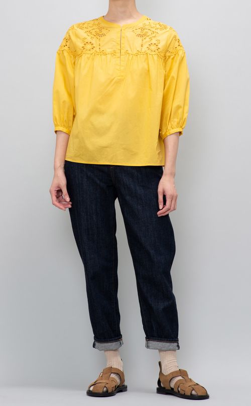 エンブロイダリー切替プルオーバー