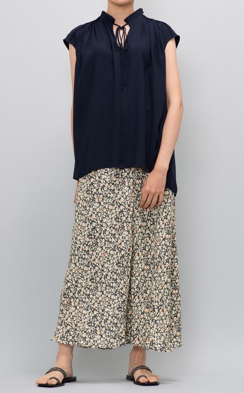 バックサテンリボンブラウス