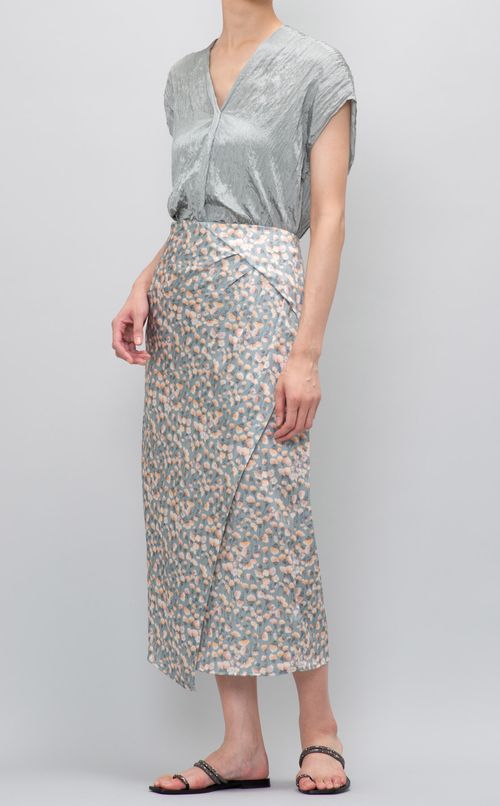 Vネックプルオーバーブラウス